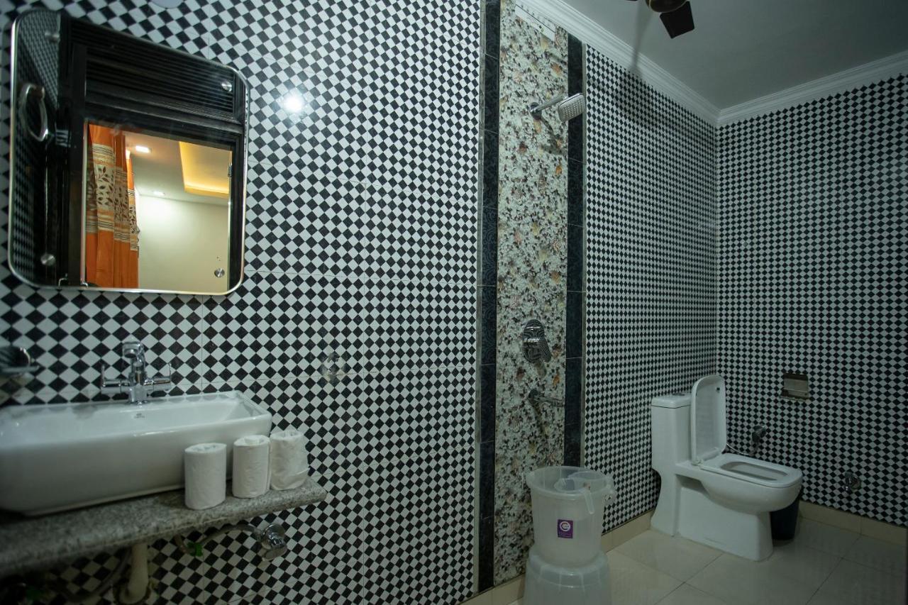 Hotel Yes Boss International- Awarded Best Hotel 2025 In Budget Category New Delhi Exterior photo